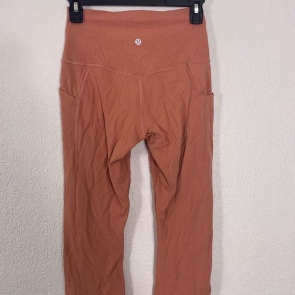 Lululemon Coral High Waisted 7/8 Leggings with Pockets - Picture 5 of 8